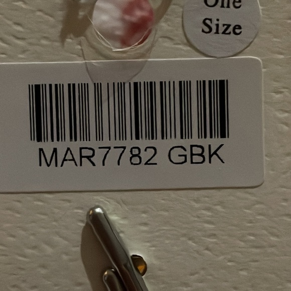 Mia collection gold and black ring with tassel collapsible back - Picture 4 of 6